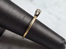 Load image into Gallery viewer, Womens Vintage Estate 14k Gold Diamond Engagement Ring 1.5g E1612