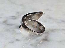 Load image into Gallery viewer, Womens Sterling Silver Modernist Opal Spiral Ring 4.7g E1628