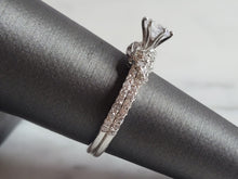 Load image into Gallery viewer, Womens Estate Sterling Silver CZ Ring 3.4g E1632