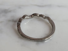 Load image into Gallery viewer, Womens Estate Sterling Silver CZ Spacer Ring 1.1g E1636