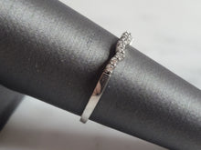 Load image into Gallery viewer, Womens Estate Sterling Silver CZ Spacer Ring 1.0g E1637