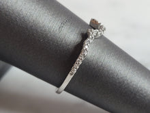 Load image into Gallery viewer, Womens Estate Sterling Silver CZ Spacer Ring 1.0g E1639