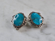 Load image into Gallery viewer, Womens Vintage Estate Sterling Silver Turquoise Clip On Earrings 10.9g E1651