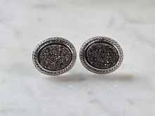 Load image into Gallery viewer, Womens Vintage Estate Sterling Silver Druzy Stud Earrings 4.0g E1654