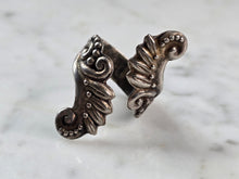 Load image into Gallery viewer, Womens Vintage Estate Sterling Silver Modernist Ring 5.0g E1673