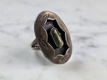 Load image into Gallery viewer, Womens Vintage Estate Sterling Silver Southwestern Jade ? Ring 7.9g E1678