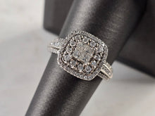 Load image into Gallery viewer, Womens Vintage Estate 10K White Gold Diamond Ring, 4.1g E1716