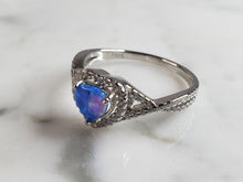 Load image into Gallery viewer, Womens Estate Sterling Silver Modernist Blue Opal Heart Ring 2.7g E1720
