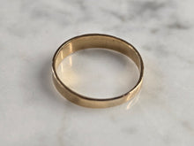 Load image into Gallery viewer, Womens Vintage Estate 14K Yellow Gold Band Ring 1.5g E1734