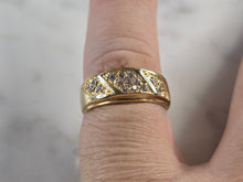 Load image into Gallery viewer, Womens Vintage Estate 18K Yellow Gold CZ Ring 4.6g E1735