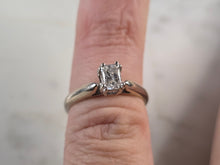 Load image into Gallery viewer, Womens Vintage Estate 14k White Gold Diamond Magic Glo Ring 2.7g E1737