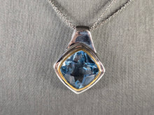 Load image into Gallery viewer, Womens Vintage Estate Sterling Silver Topaz Pendant Necklace 11.9g E1786
