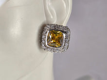Load image into Gallery viewer, Womens Estate Sterling Silver Golden Beryl Earrings 9.8g E1799