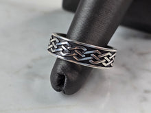 Load image into Gallery viewer, Mens Vintage Estate Sterling Silver Irish Celtic Eternity Knot Ring 6.8g E1809