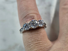Load image into Gallery viewer, Womens Vintage Estate 14K White Gold 1.5cts Diamond Heart Ring, 4.7g E1836