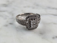 Load image into Gallery viewer, Womens Vintage Estate 10K White Gold Diamond Keepsake Ring 3.3g E1837