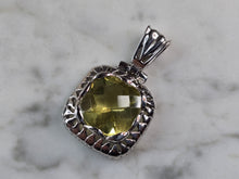 Load image into Gallery viewer, Womens Vintage Estate Sterling Silver Peridot Pendant 8.1g E1856