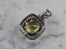 Load image into Gallery viewer, Womens Vintage Estate Sterling Silver Peridot Pendant 8.1g E1856