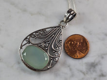 Load image into Gallery viewer, Womens Vintage Estate Sterling Silver Chalcedony Necklace 11.6g E1864