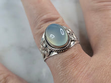 Load image into Gallery viewer, Womens Vintage Estate Sterling Silver Blue Chalcedony Ring 5.2g E1919