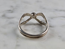 Load image into Gallery viewer, Womens Vintage Estate Sterling Silver Modernist Bow Ring 4.4g E1929