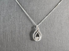 Load image into Gallery viewer, Womens Vintage Sterling Silver Diamond Tear Drop Pendant Necklace 2.6g E1937