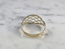Load image into Gallery viewer, Womens 10K Yellow Gold Modernist Filigree Ring 1.0g E1963