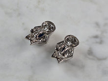 Load image into Gallery viewer, Womens Vintage Estate Sterling Silver Deco Earrings 5.1g E1979