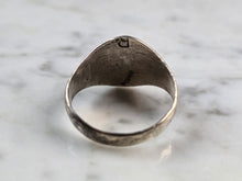 Load image into Gallery viewer, Mens Vintage Sterling Silver Ray Fierro Navajo Bear Paw Ring 7.9g E1995