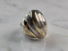 Load image into Gallery viewer, Womens Vintage Estate Sterling Silver Modern Contemporary Ring, 8.1g E2104