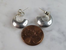 Load image into Gallery viewer, Pr Womens Vintage Estate Sterling Silver Fashion Open Hoop Stick Earrings 2.3g E2125