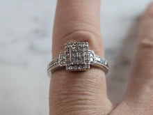 Load image into Gallery viewer, Womens Vintage Estate 10K White Gold Diamond Ring, 3.7g E2229