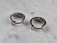 Load image into Gallery viewer, Womens Sterling Silver Modernist Opal Hoop Earrings 5.2g E2319