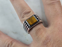 Load image into Gallery viewer, Mens Sterling Silver Modernist Tigers Eye Ring 8.5g E2328