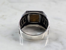 Load image into Gallery viewer, Mens Sterling Silver Modernist Tigers Eye Ring 8.3g E2330