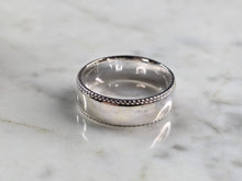 Load image into Gallery viewer, Mens Sterling Silver Wedding Band Ring 6.4g E2333