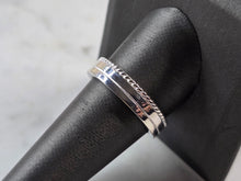 Load image into Gallery viewer, Mens Sterling Silver Wedding Band Ring 6.2g E2334