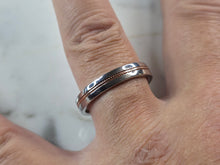 Load image into Gallery viewer, Mens Sterling Silver Rose Gold Tone Wedding Band Ring 5.5g E2338