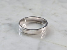 Load image into Gallery viewer, Mens Sterling Silver Wedding Band Ring 5.2g E2340