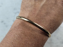 Load image into Gallery viewer, Womens Vintage Estate Sterling Silver Gold Tone Bangle Bracelet, 9.5g E2352
