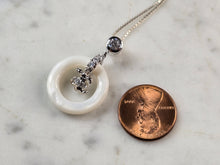 Load image into Gallery viewer, Womens Vintage Sterling Silver Fleur de Lis CZ Pendant Necklace 5.5g E2362