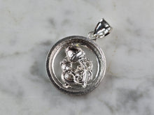 Load image into Gallery viewer, Womens Vintage Estate Sterling Silver Zodiac Aquarius Pendant 4.1g E2369