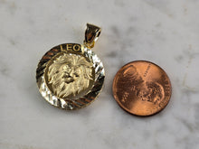 Load image into Gallery viewer, Womens Vintage Estate Gold Tone Zodiac Leo Lion Pendant E2385