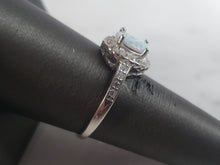 Load image into Gallery viewer, Womens Estate Sterling Silver Opal Stone Ring 2.5g E2617