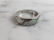 Load image into Gallery viewer, Womens Vintage Estate Sterling Silver Modernist Opal Ring 4.1g E2626