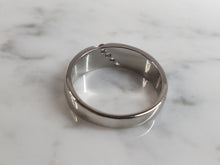 Load image into Gallery viewer, Womens Estate Sterling Silver Modernist Opal Ring 4.2g E2642