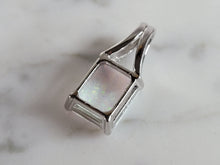 Load image into Gallery viewer, Womens Sterling Silver Modernist Opal Stone Pendant 2.1g E2865