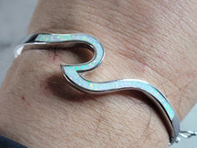 Load image into Gallery viewer, Womens Sterling Silver Modernist Opal Wave Bangle Bracelet 19.1g E2899