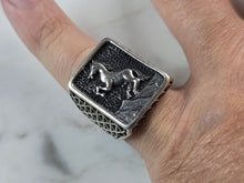 Load image into Gallery viewer, Mens Sterling Silver Mustang Horse Signet Ring 13.8g E3011