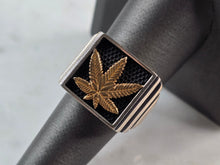Load image into Gallery viewer, Mens Two Tone Sterling Silver Cannabis Marijuana Pot Weed Band Ring 11.2g E3013